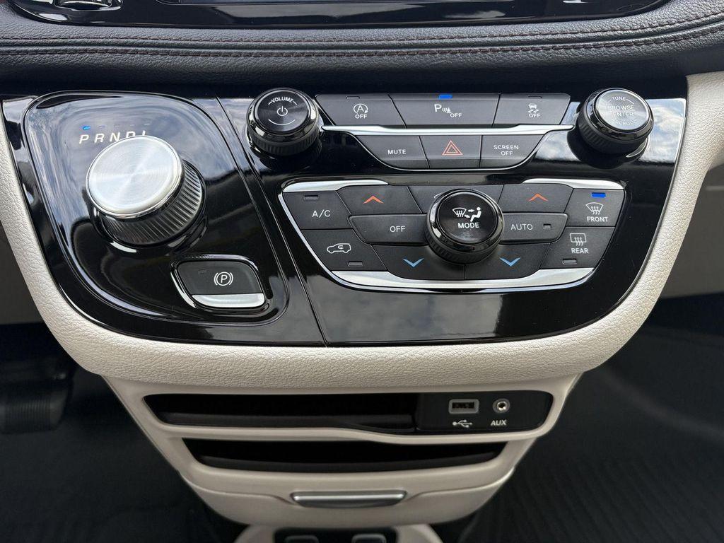 used 2020 Chrysler Pacifica car, priced at $20,896