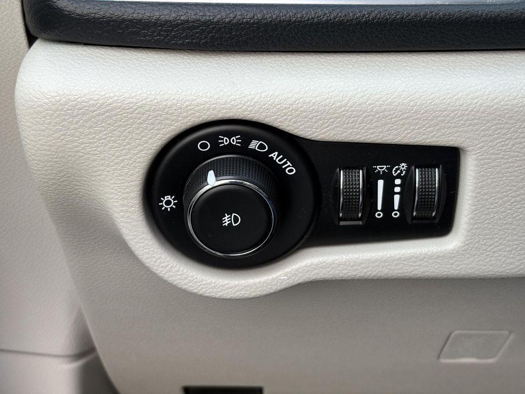 used 2020 Chrysler Pacifica car, priced at $20,896