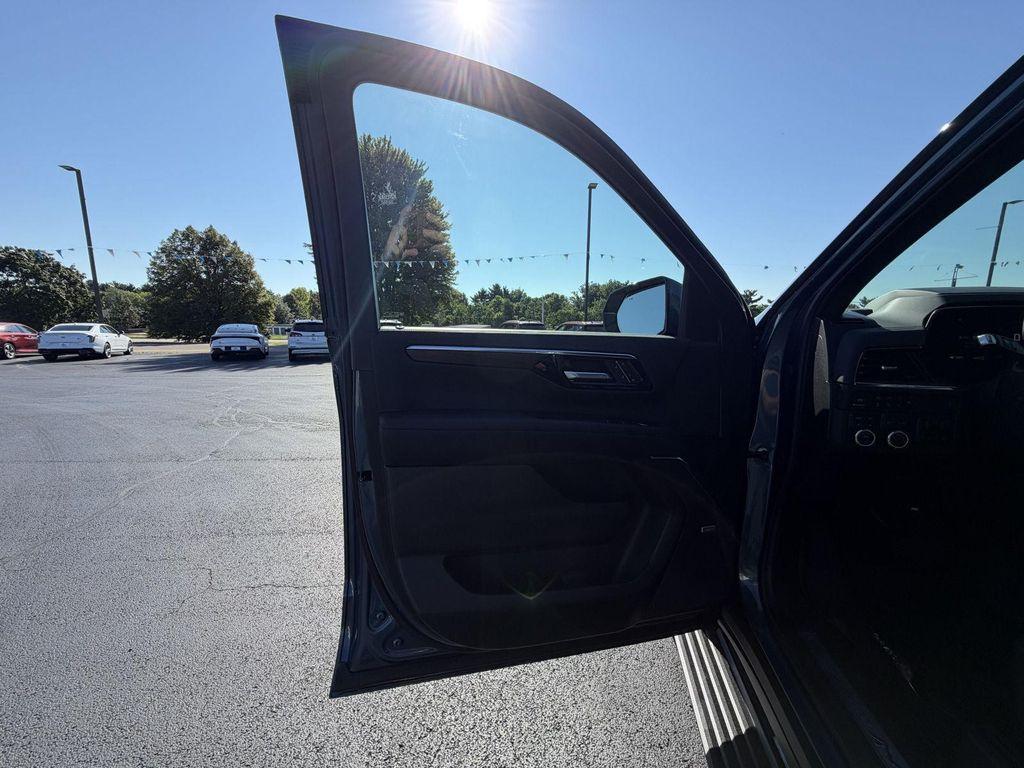 new 2026 Chevrolet Suburban car, priced at $91,798