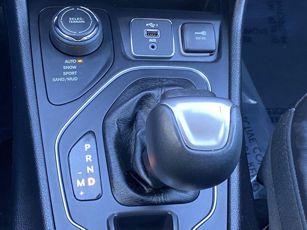 used 2019 Jeep Cherokee car, priced at $14,989