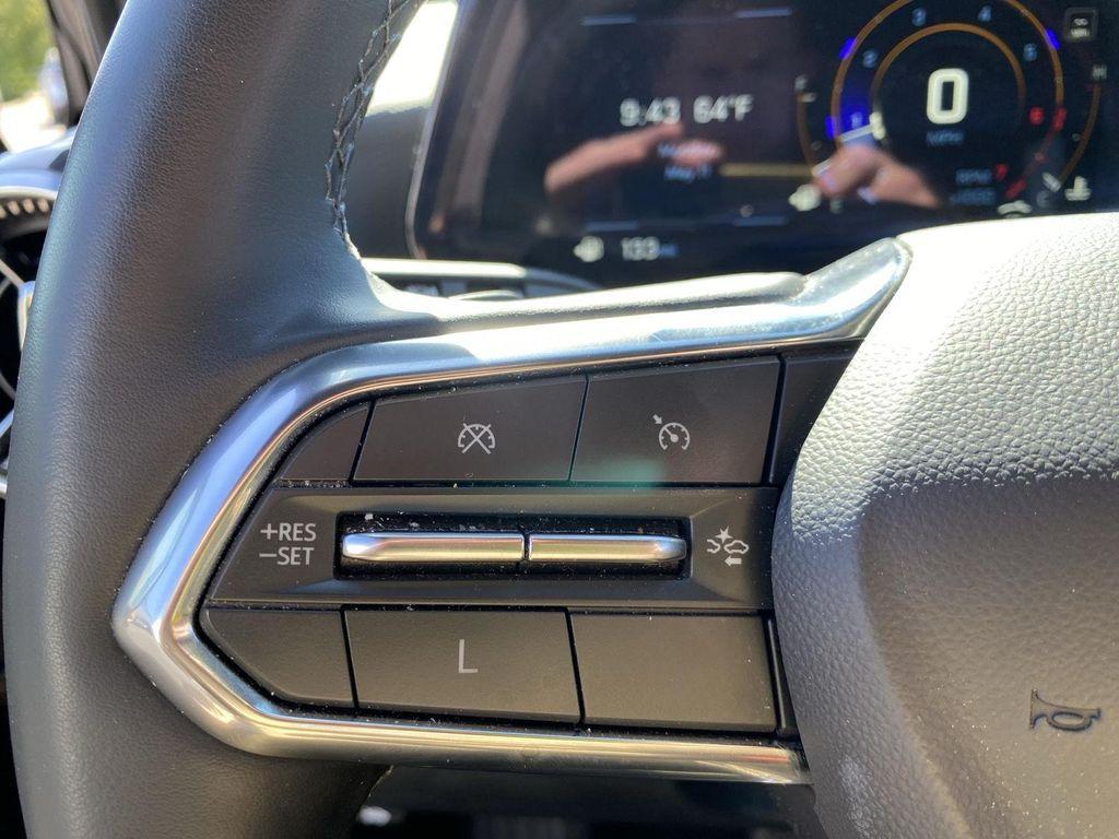 used 2025 Chevrolet Equinox car, priced at $25,990
