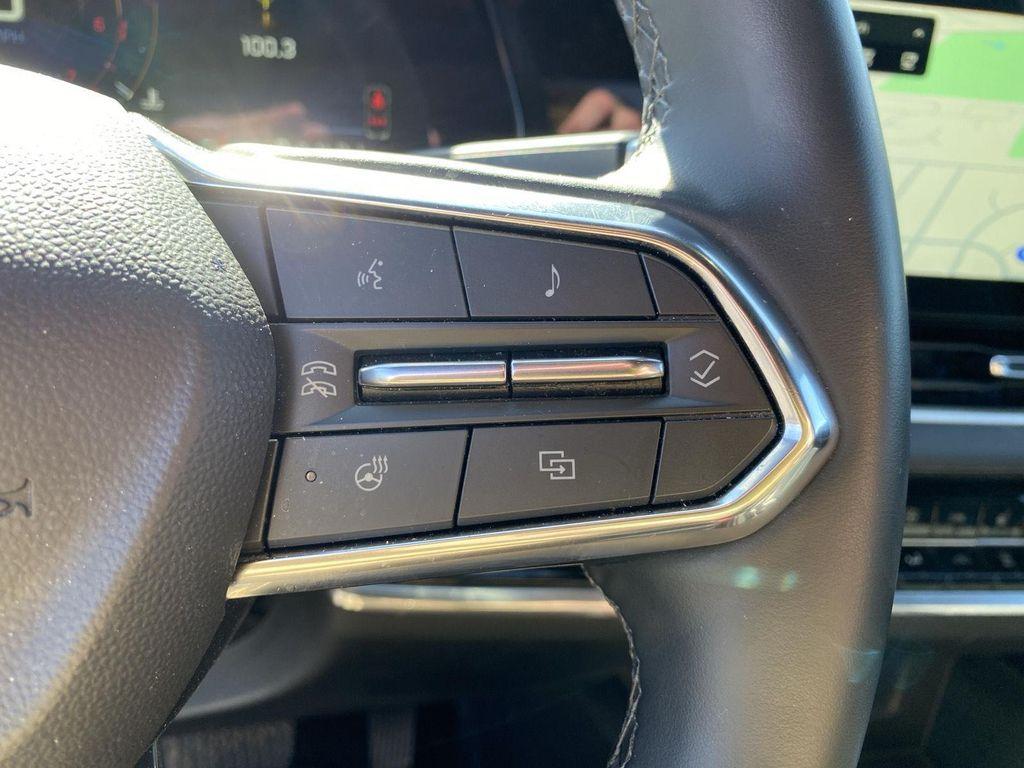 used 2025 Chevrolet Equinox car, priced at $25,990