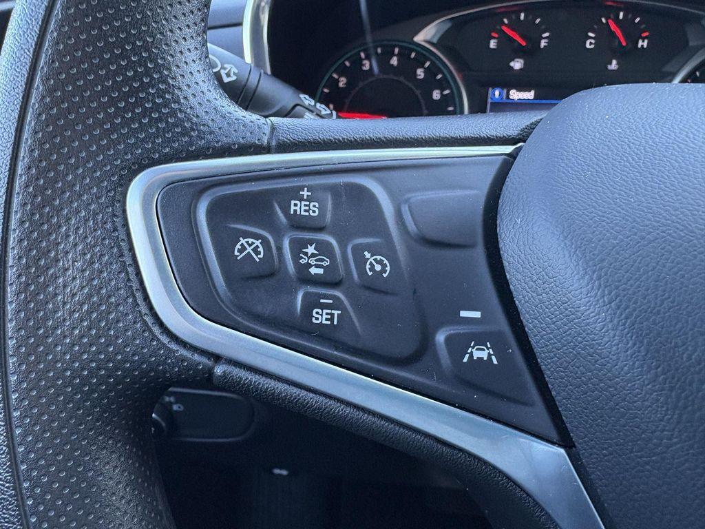 used 2023 Chevrolet Equinox car, priced at $17,495