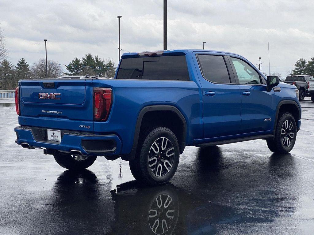 used 2022 GMC Sierra 1500 car, priced at $39,237