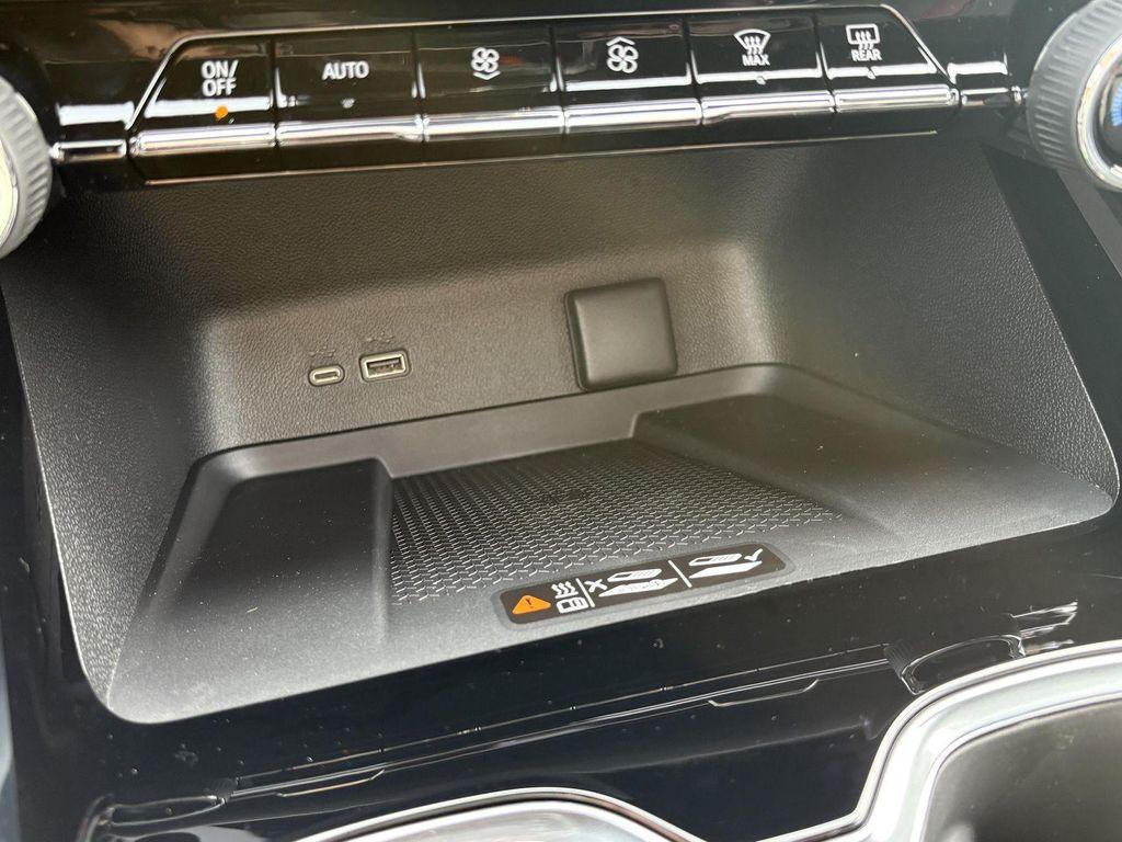 new 2026 Chevrolet Traverse car, priced at $55,214