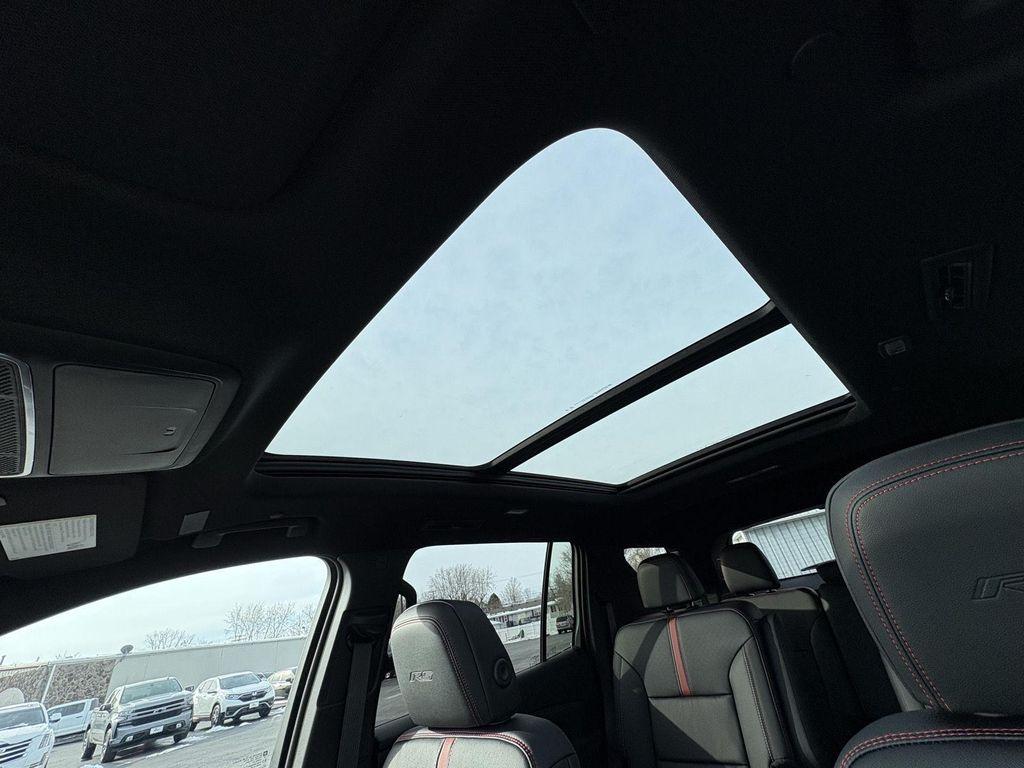 new 2026 Chevrolet Traverse car, priced at $55,214