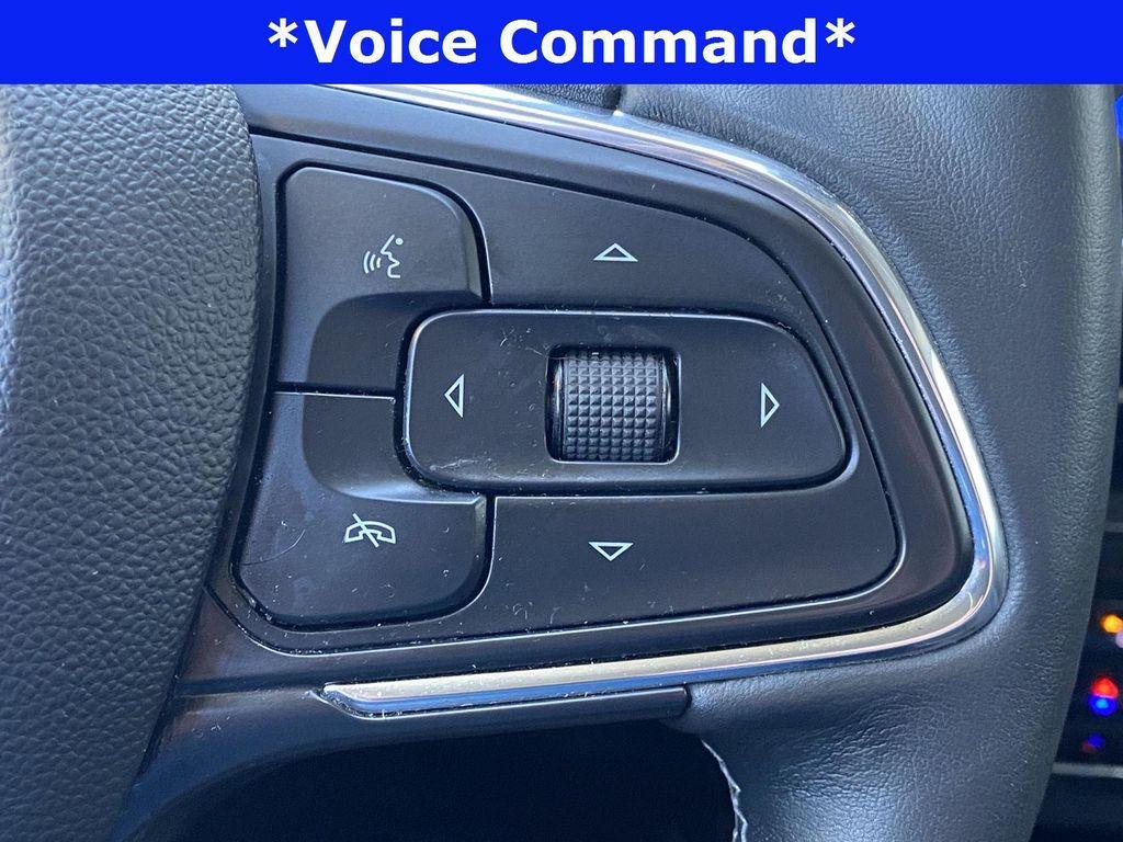 used 2023 Buick Envision car, priced at $25,399