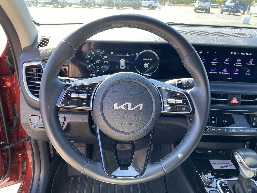 used 2024 Kia Seltos car, priced at $23,251