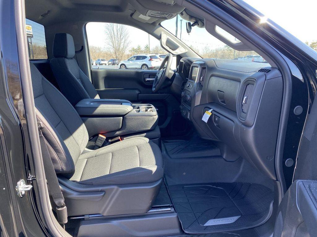 new 2026 Chevrolet Silverado 1500 car, priced at $45,985