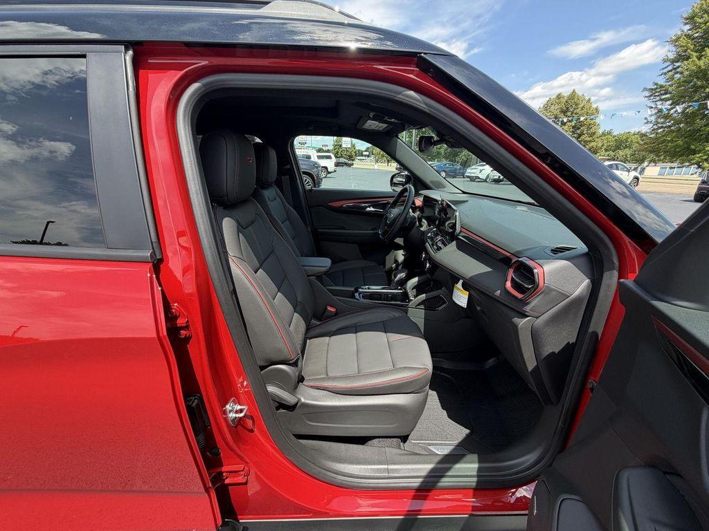 new 2026 Chevrolet TrailBlazer car, priced at $33,238