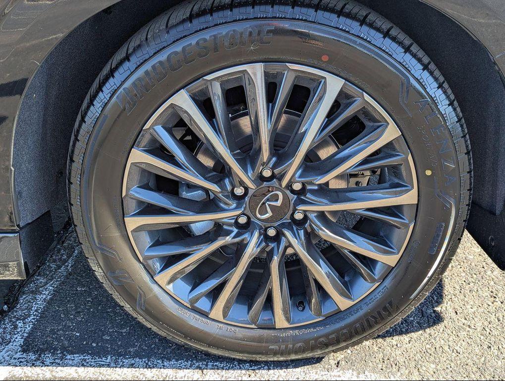 new 2026 INFINITI QX80 car, priced at $118,075