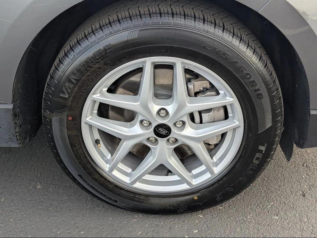 used 2024 Ford Edge car, priced at $19,988