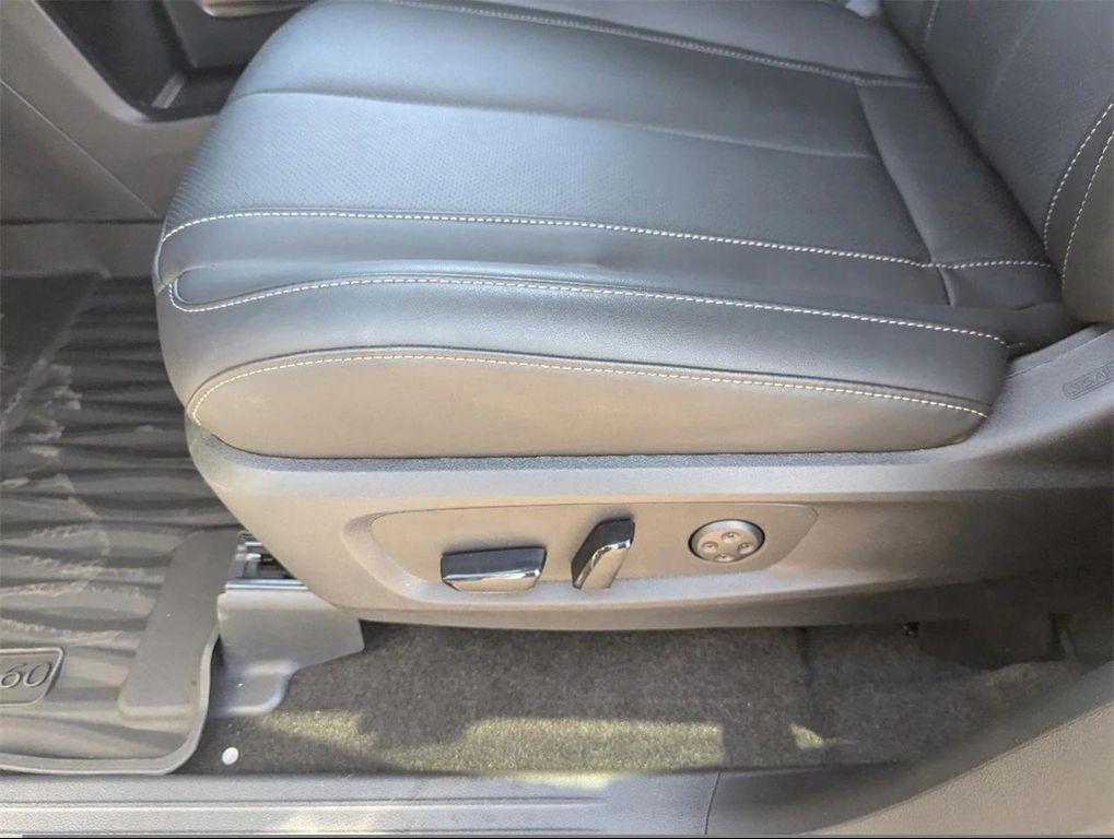 new 2025 INFINITI QX60 car, priced at $46,980