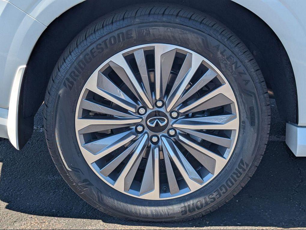 new 2026 INFINITI QX80 car, priced at $93,167