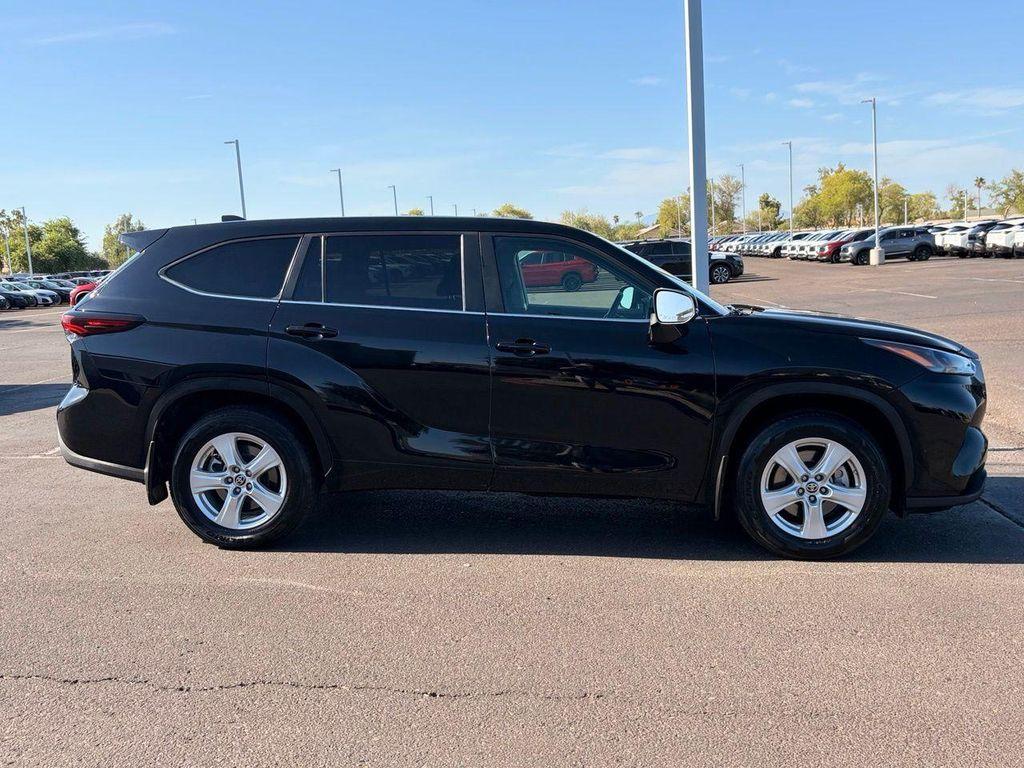 used 2024 Toyota Highlander car, priced at $31,734