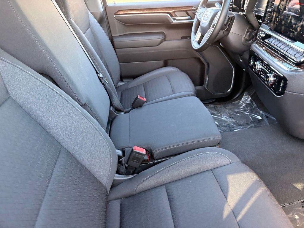 used 2023 GMC Sierra 1500 car, priced at $35,988