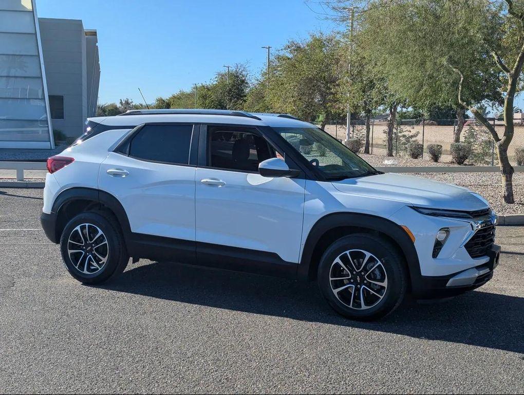 used 2025 Chevrolet TrailBlazer car, priced at $20,588