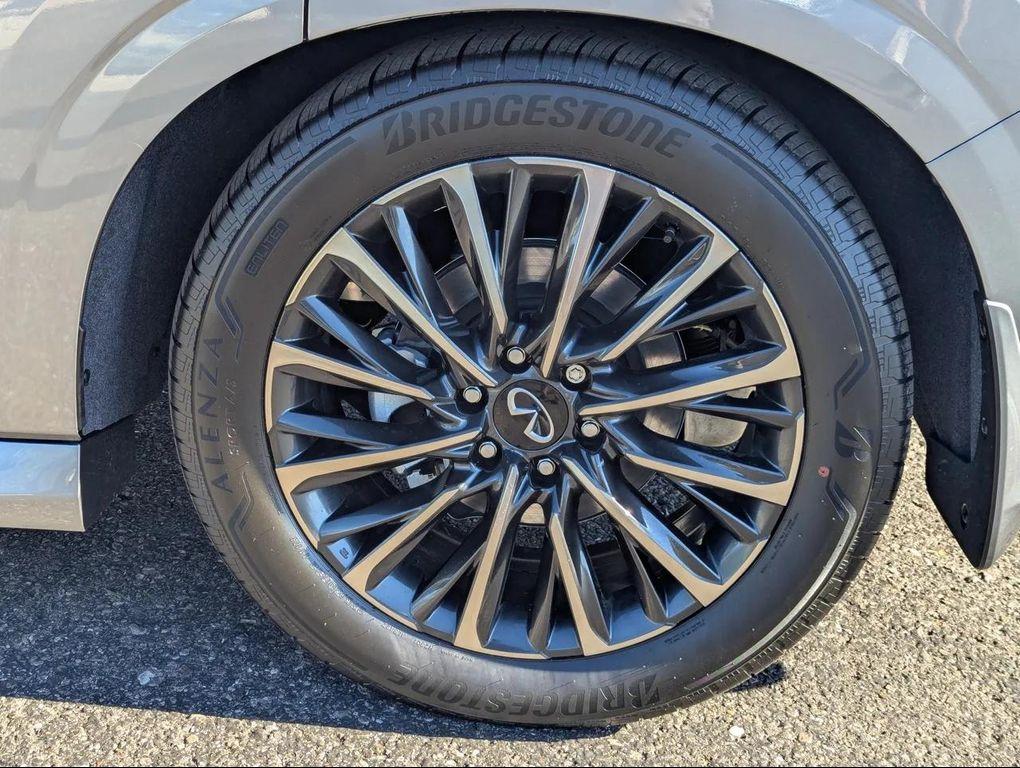 new 2026 INFINITI QX80 car, priced at $119,075