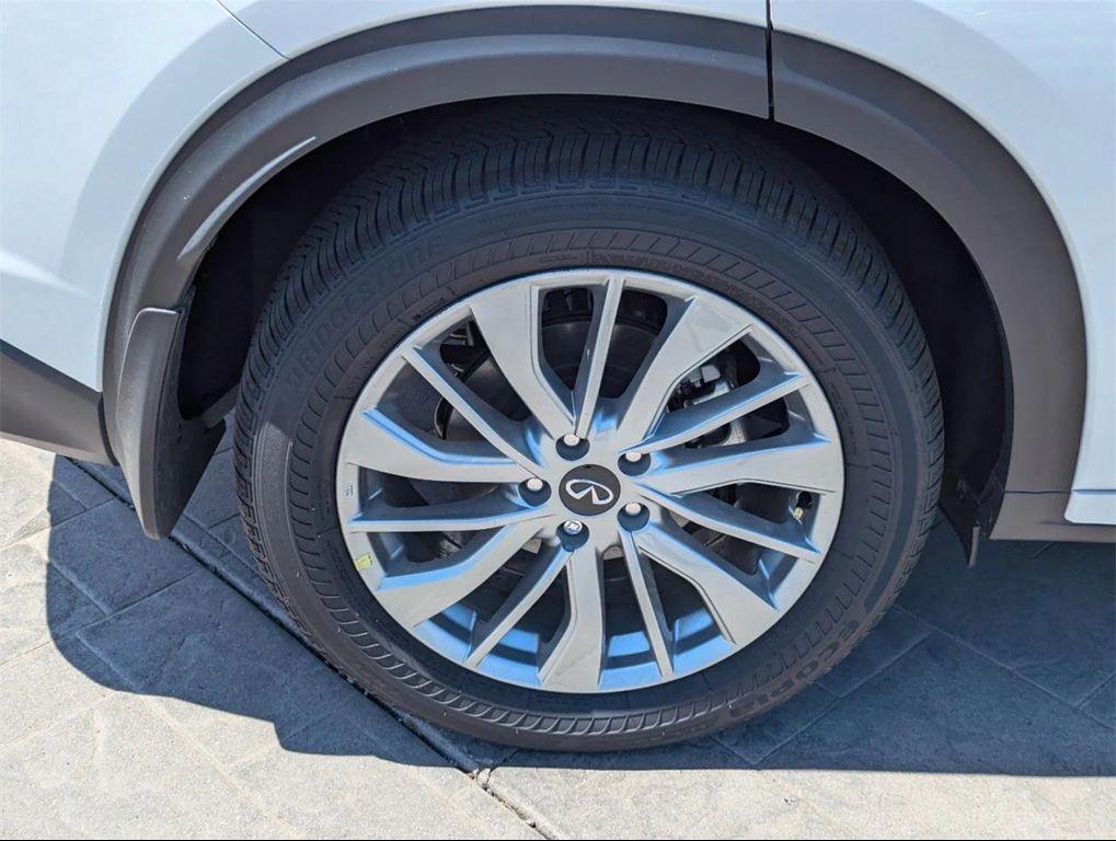new 2025 INFINITI QX50 car, priced at $48,670