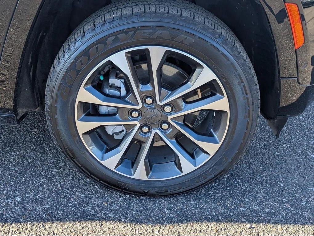 used 2022 Jeep Grand Cherokee L car, priced at $30,988