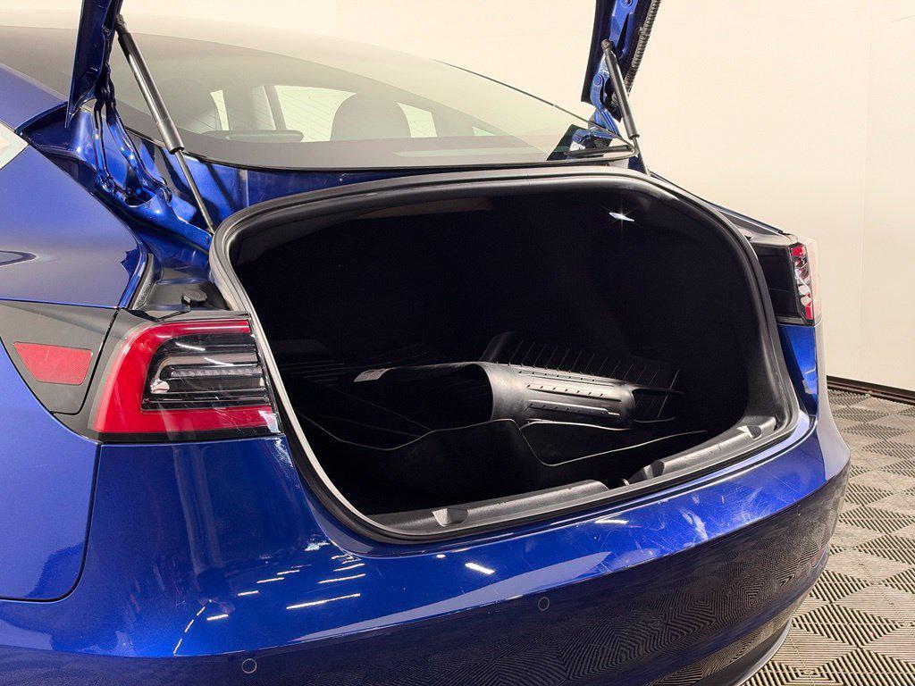 Tesla Model 3 view 28