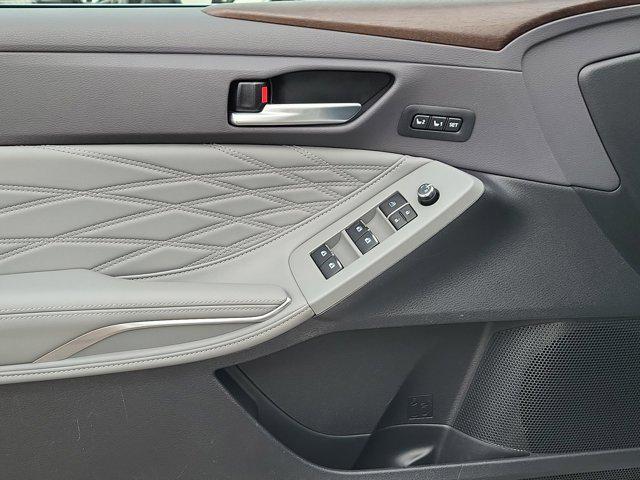 used 2019 Toyota Avalon Hybrid car, priced at $23,289