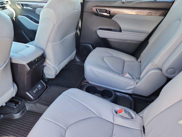 new 2026 Toyota Highlander Hybrid car, priced at $54,983