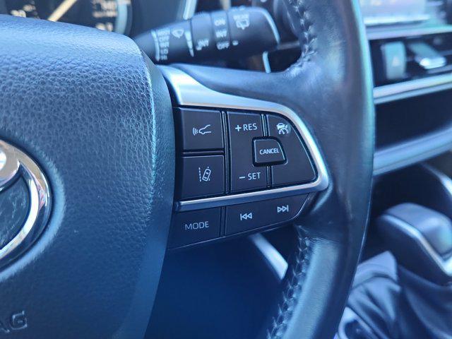 used 2021 Toyota Highlander car, priced at $27,877