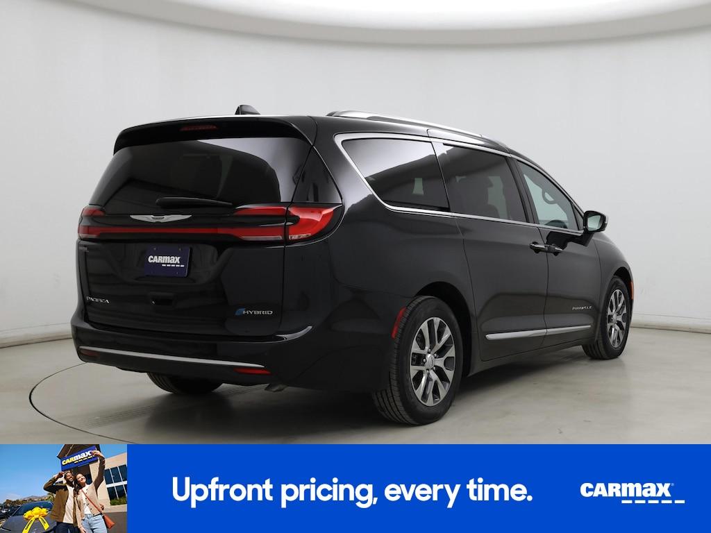 used 2022 Chrysler Pacifica Hybrid car, priced at $35,998