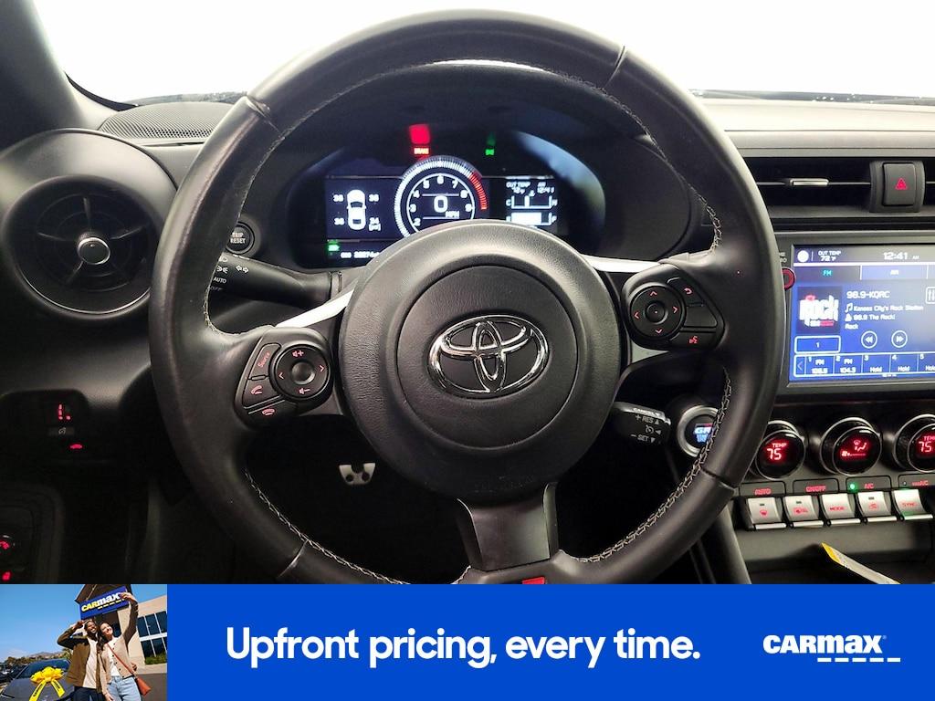 used 2023 Toyota GR86 car, priced at $29,998