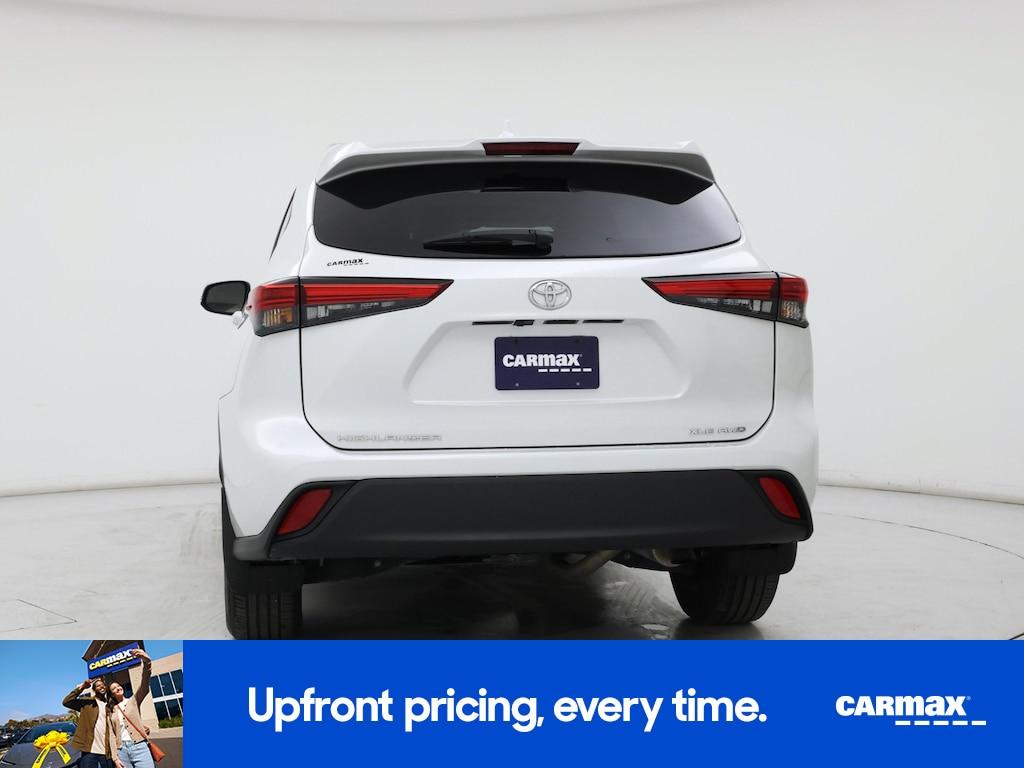 used 2023 Toyota Highlander car, priced at $41,998