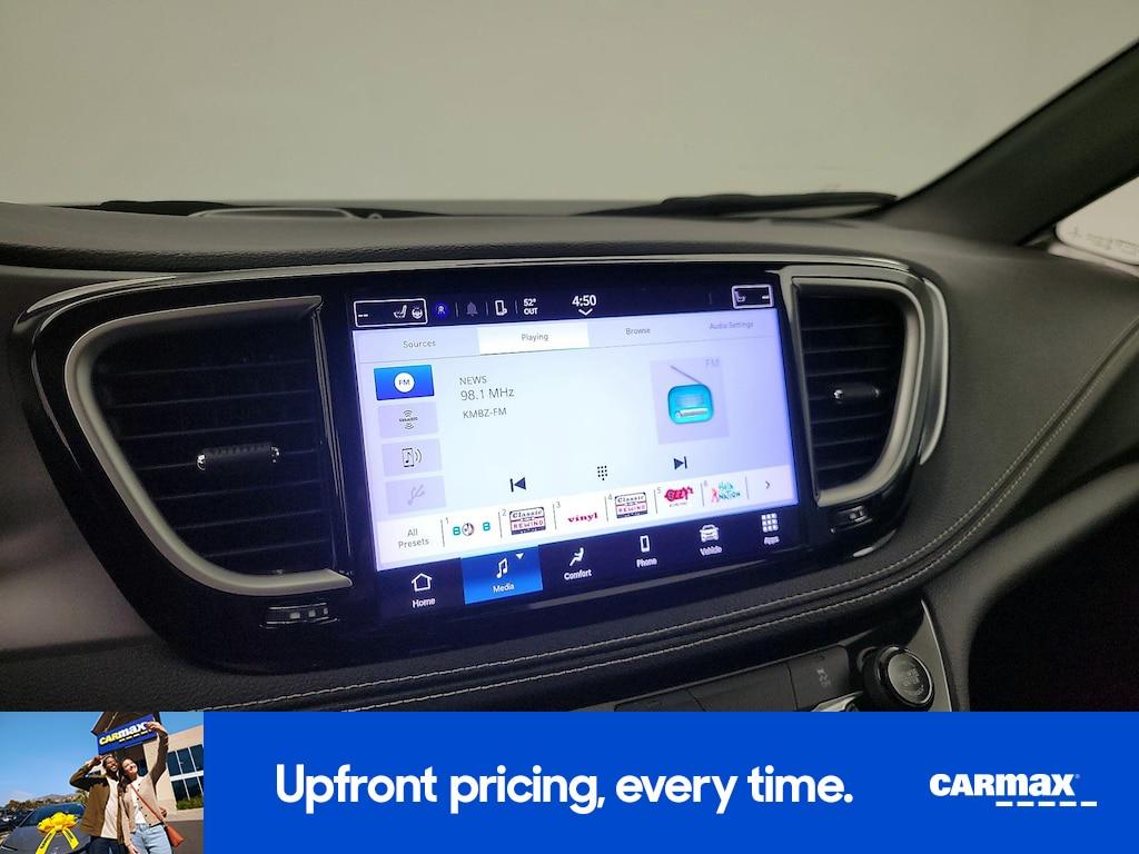 used 2022 Chrysler Pacifica Hybrid car, priced at $25,998