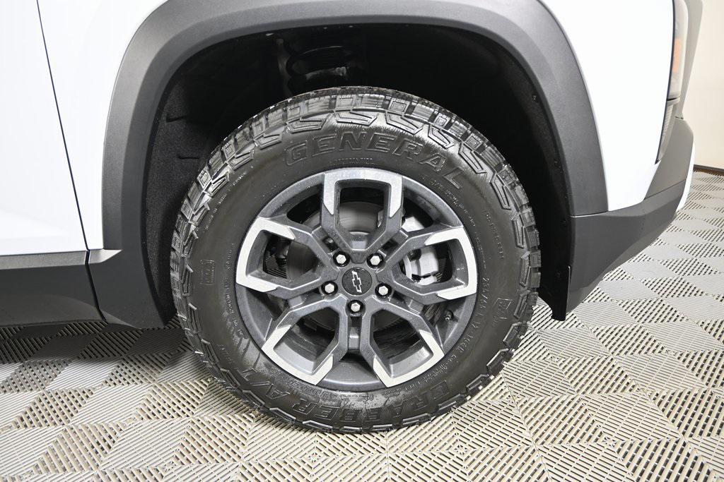 new 2026 Chevrolet Equinox car, priced at $36,529