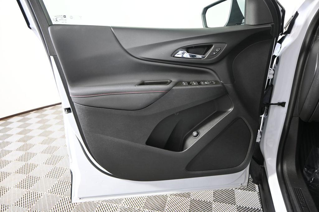 used 2023 Chevrolet Equinox car, priced at $25,329
