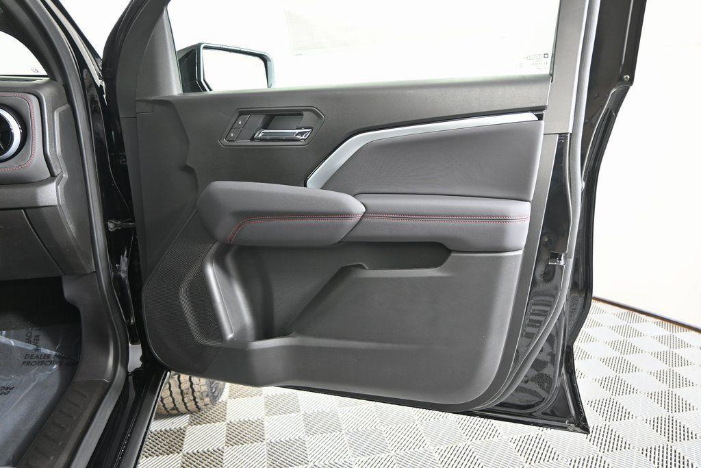 new 2026 Chevrolet Colorado car, priced at $47,090