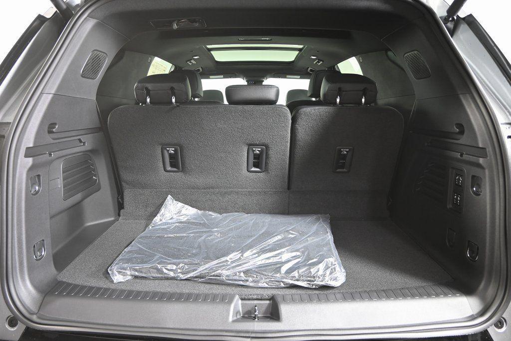 new 2026 Chevrolet Traverse car, priced at $56,595