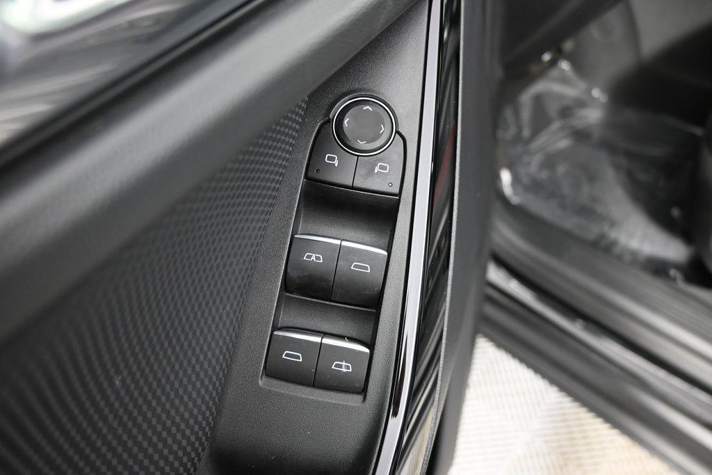 used 2025 Chevrolet Equinox car, priced at $33,129
