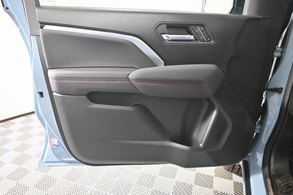 new 2026 Chevrolet Colorado car, priced at $48,910