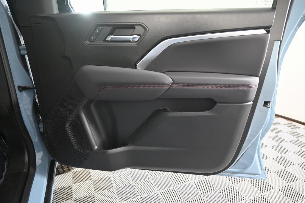 new 2026 Chevrolet Colorado car, priced at $48,910