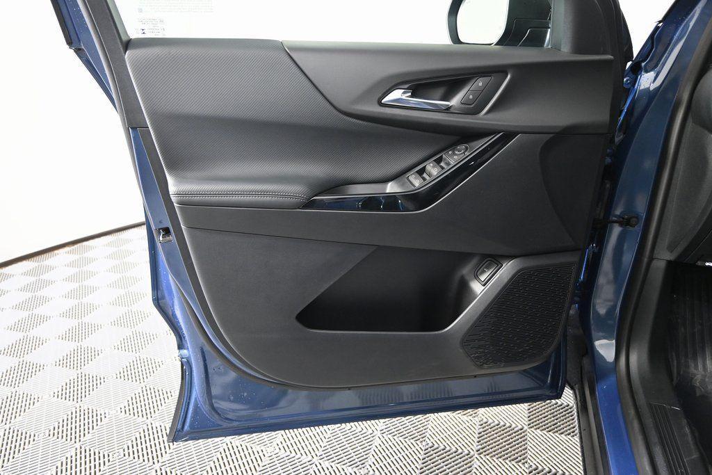 new 2026 Chevrolet Equinox car, priced at $33,185