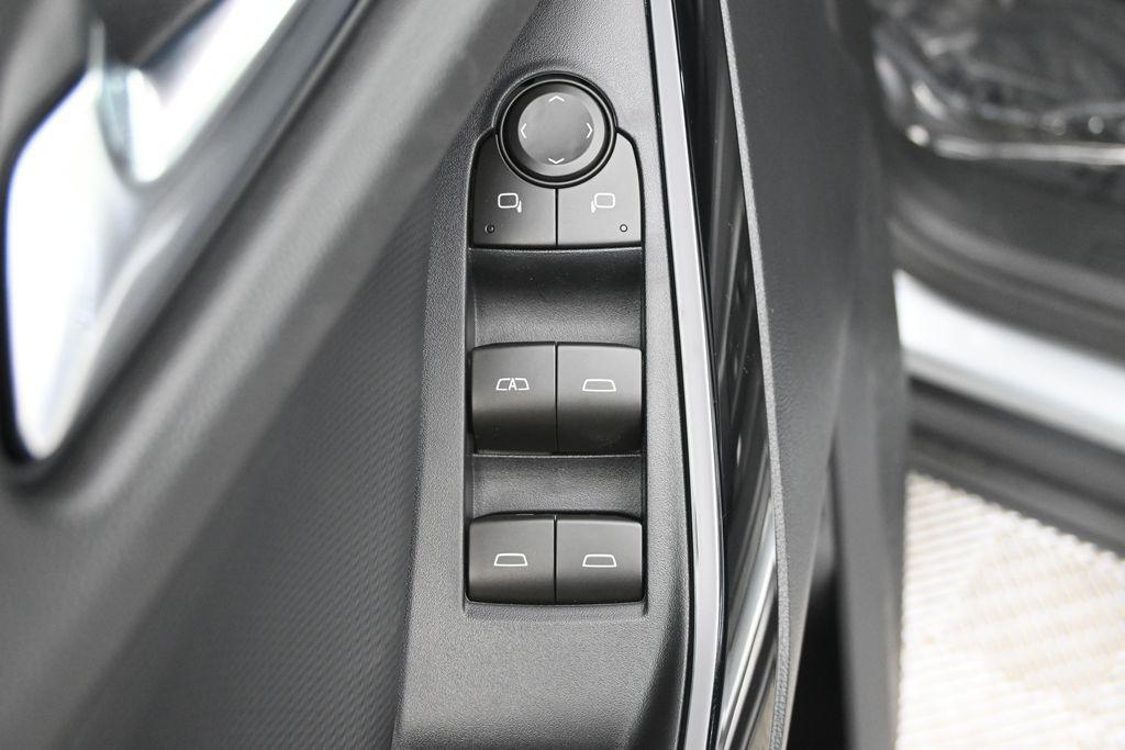 new 2026 Chevrolet Equinox car, priced at $32,195