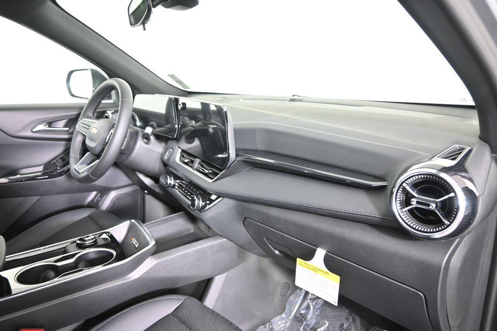 new 2026 Chevrolet Equinox car, priced at $32,195