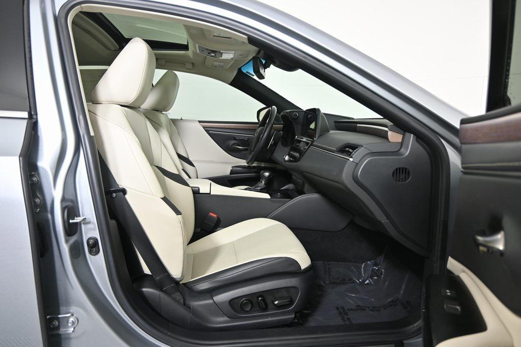 used 2023 Lexus ES 250 car, priced at $34,779