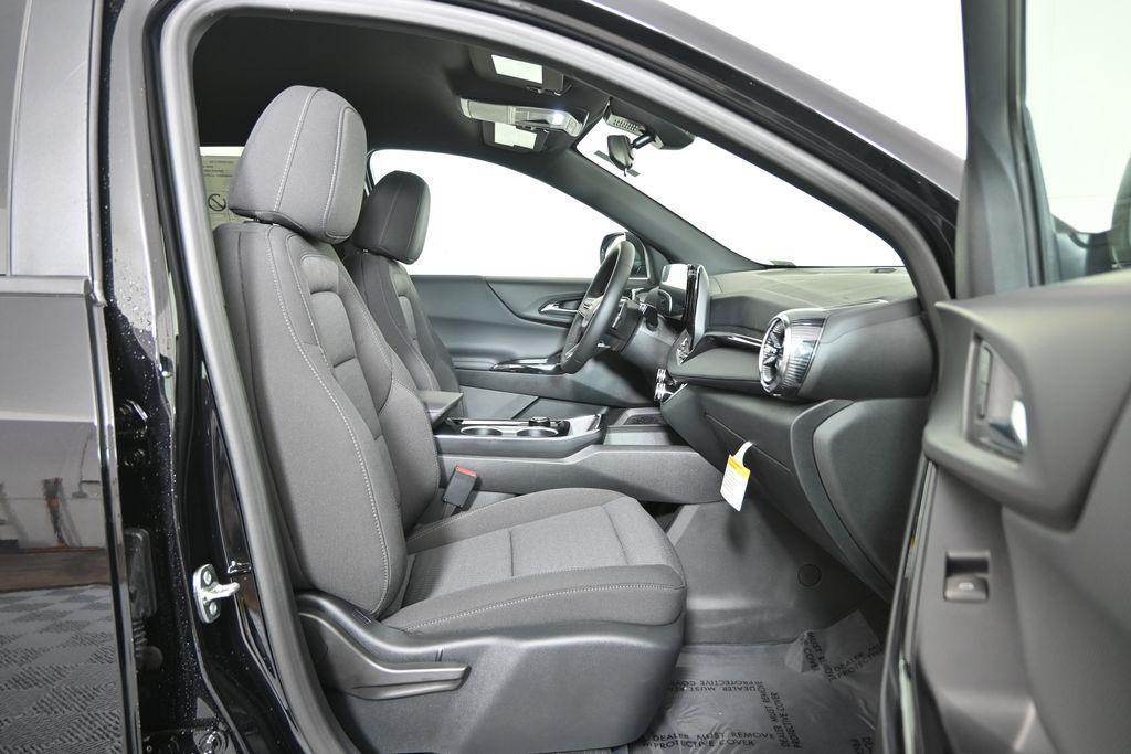 new 2026 Chevrolet Equinox car, priced at $29,795