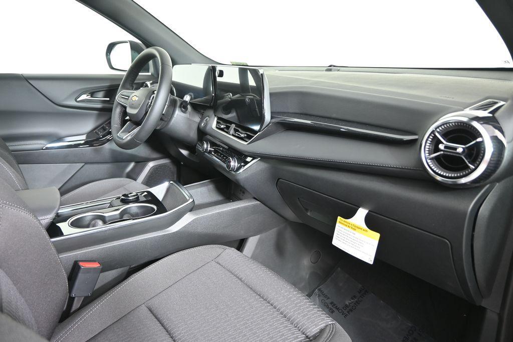 new 2026 Chevrolet Equinox car, priced at $29,795