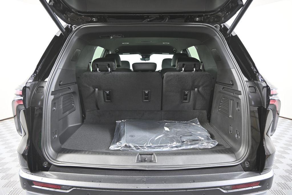 new 2026 Chevrolet Traverse car, priced at $44,770