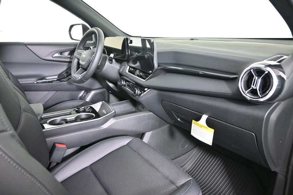 new 2026 Chevrolet Equinox car, priced at $33,215