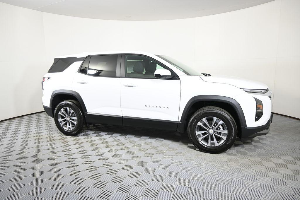 new 2026 Chevrolet Equinox car, priced at $31,090