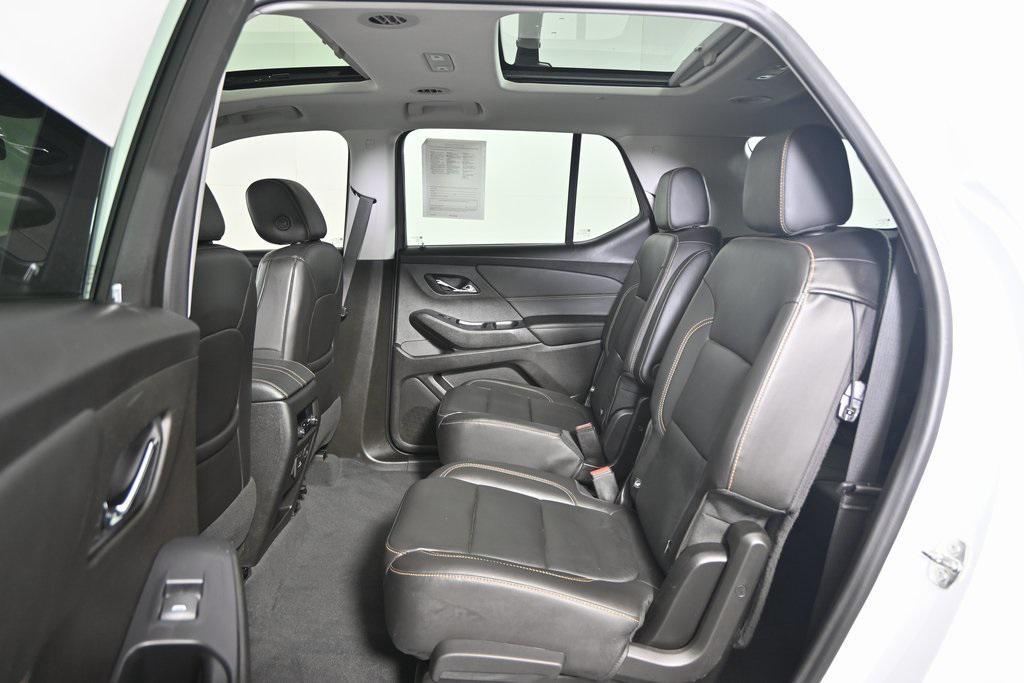 used 2021 Chevrolet Traverse car, priced at $27,979