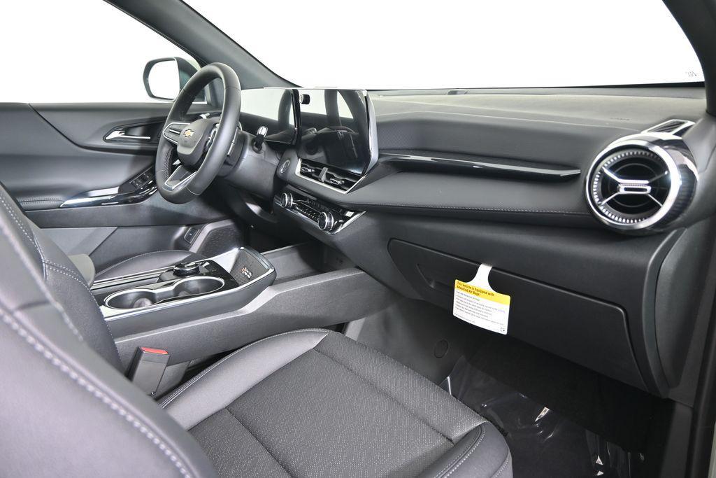 new 2026 Chevrolet Equinox car, priced at $33,155